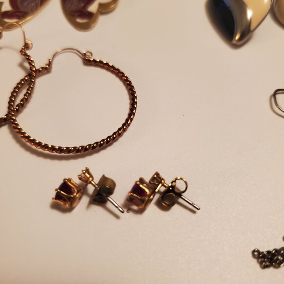 7 Pair of Earrings,  items # A- 1216- 1222, wt.55 grams. - Picture 13 of 16